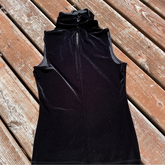 Black velvet top - Picture 3 of 4